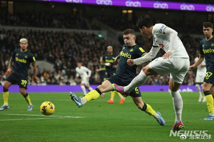 包含窗口期亚冠传出新动向,托特纳姆更衣室发声,高层表态——气氛紧张,团队化学反应显著的词条 包含窗口期亚冠传出新动向,托特纳姆更衣室发声,高层表态——气氛紧张,团队化学反应显著的词条