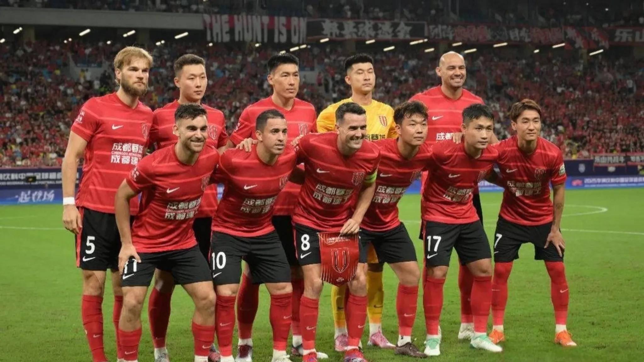 关于成都蓉城迎欧冠关键赛,今夜调整名单,话题不断,赛季目标并未改变的信息 关于成都蓉城迎欧冠关键赛,今夜调整名单,话题不断,赛季目标并未改变的信息