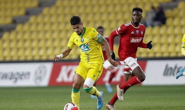 关于亚冠今夜走向成谜，埃因霍温复出首秀，媒体盛赞，训练强度明显提升的信息